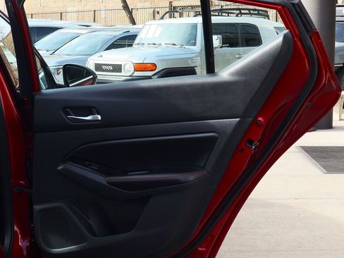 Used 2023 Nissan Altima 2.5 SR image 26