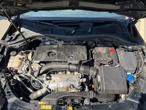 Certified 2023 Mercedes-Benz GLA 250 4MATIC image 32