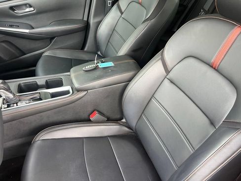Used 2023 Nissan Sentra SR w/ SR Premium Package FWD image 9