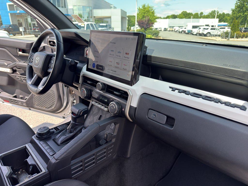 Used 2024 Toyota Tacoma TRD Off-Road AWD/4WD image 28