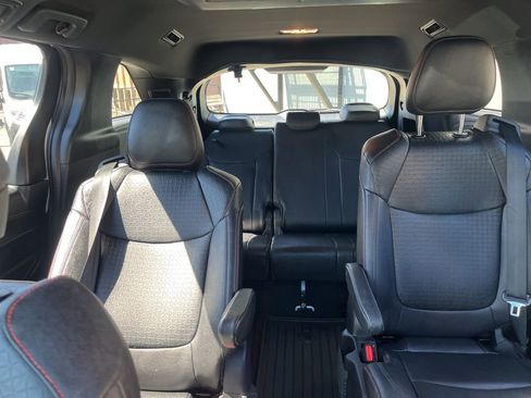 Used 2025 Toyota Sienna XSE w/ XSE Plus Package AWD/4WD image 14
