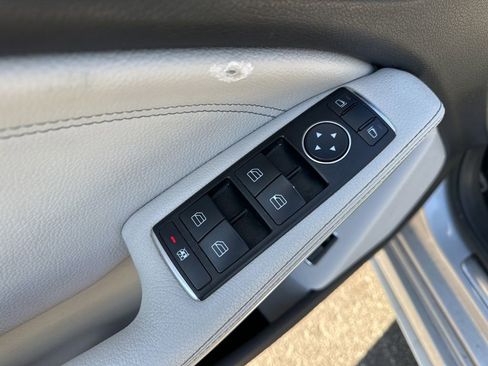 Used 2014 Mercedes-Benz CLA 250 image 17