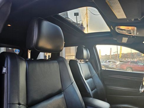 Used 2020 Jeep Grand Cherokee Limited image 14