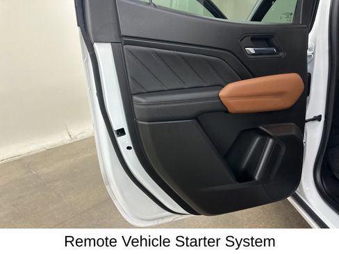 Used 2023 GMC Canyon AT4 w/ AT4 Premium Package image 28