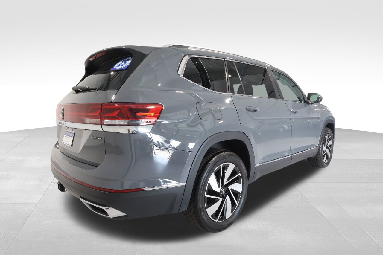Used 2025 Volkswagen Atlas SEL AWD/4WD image 4