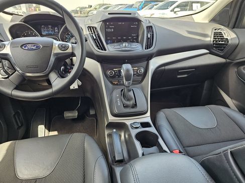 Used 2016 Ford Escape SE w/ SE Chrome Package FWD image 13