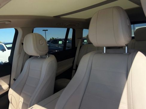 Used 2023 Mercedes-Benz GLS 450 4MATIC image 17