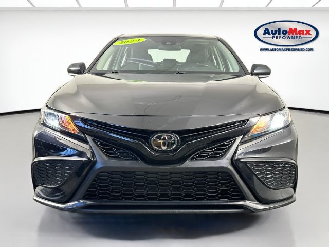 Used 2024 Toyota Camry SE FWD image 6