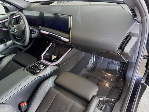 Used 2025 BMW X3 xDrive30i w/ Premium Package image 28