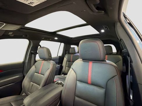 Certified 2025 Chevrolet Traverse RS w/ LPO, Floor Liner Package image 18