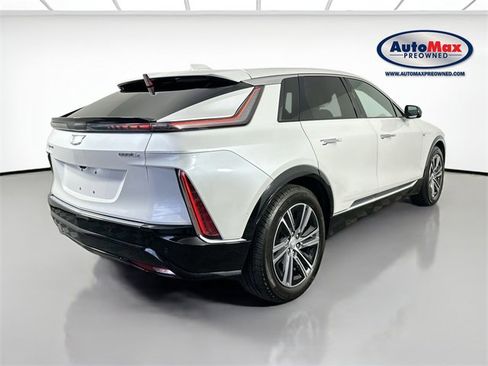 Used 2024 Cadillac Lyriq Luxury image 2