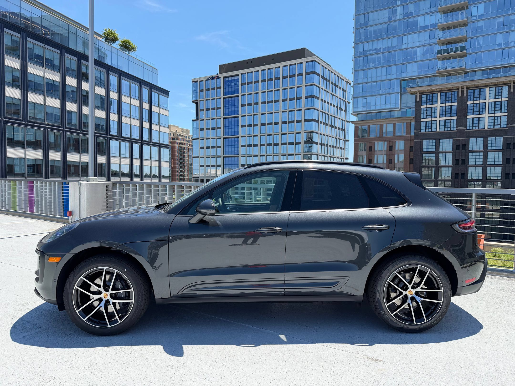 Used 2026 Porsche Macan AWD/4WD image 2