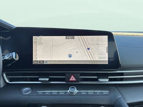 New 2026 Hyundai Elantra Limited FWD image 34