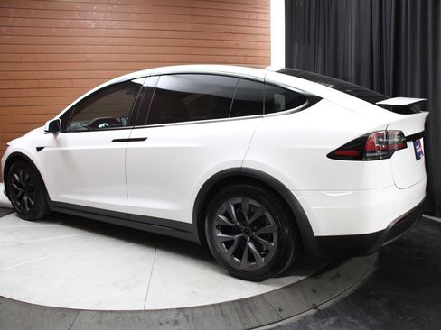 Used 2022 Tesla Model X Plaid image 48