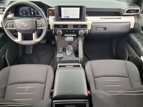 Used 2024 Toyota Tacoma TRD Off-Road image 8