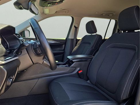 Used 2022 Jeep Grand Cherokee L Laredo w/ Luxury Tech Group I AWD/4WD image 15