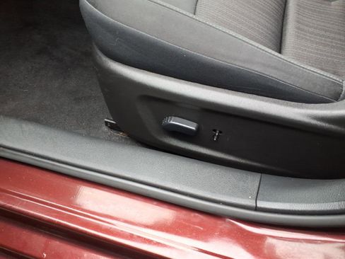 Used 2024 Nissan Altima 2.5 SV image 17