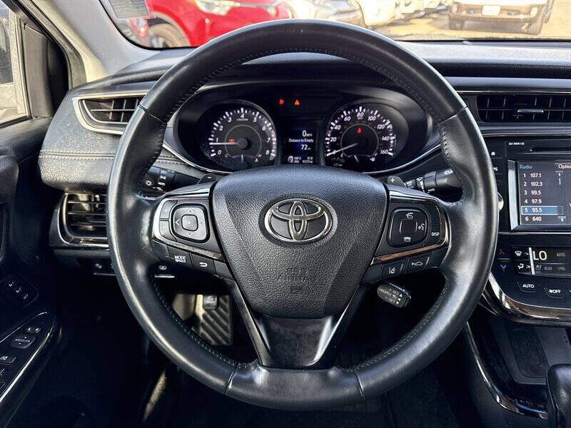 Used 2016 Toyota Avalon Limited w/ Toyota Safety Sense Package FWD image 25