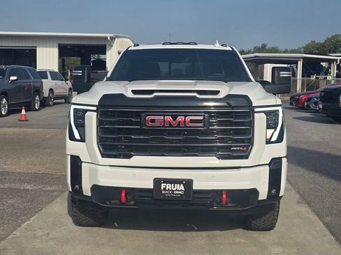Used 2025 GMC Sierra 2500 AT4 w/ AT4 Premium Plus Package AWD/4WD image 3