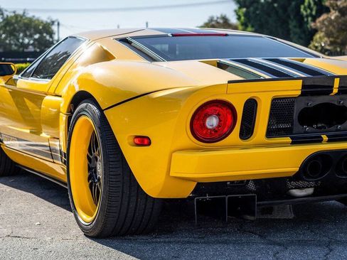 Used 2006 Ford GT image 93