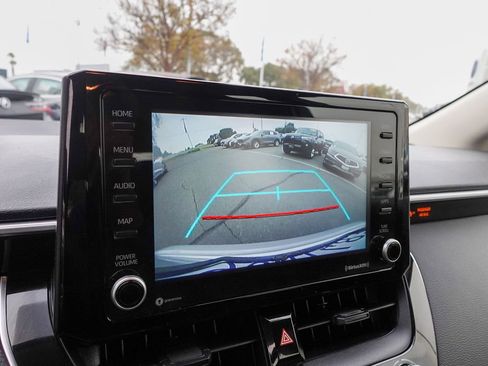 Used 2022 Toyota Corolla LE image 22