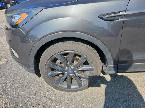 Used 2018 Ford Escape SE w/ SE Sport Appearance Package AWD/4WD image 11