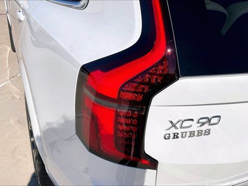 New 2026 Volvo XC90 T8 Ultra w/ Protection Package Premier AWD/4WD image 35