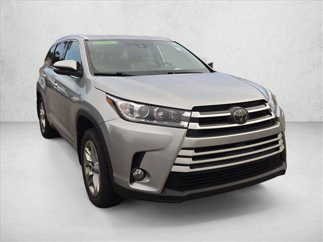Used 2018 Toyota Highlander Limited AWD/4WD image 3