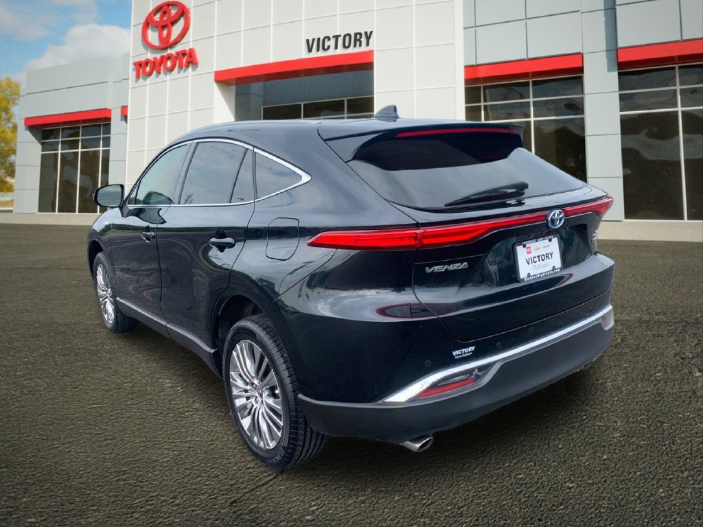 Used 2021 Toyota Venza XLE w/ Softex Package AWD/4WD image 5