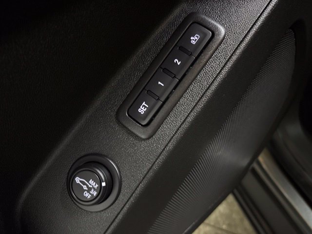 Used 2021 Chevrolet Equinox LT FWD image 32