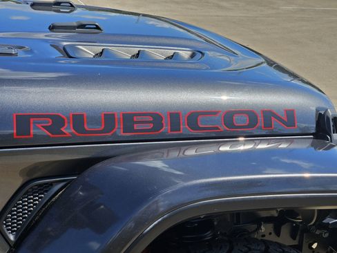 Used 2021 Jeep Gladiator Rubicon w/ Trailer Tow Package image 8