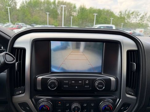 Used 2018 GMC Sierra 1500 SLE w/ Suspension Package, Off-Road AWD/4WD image 13