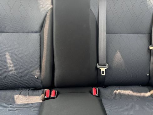 Used 2025 Nissan Versa SV FWD image 31