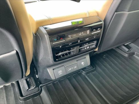 Used 2023 Acura MDX SH-AWD w/ Advance Package image 28