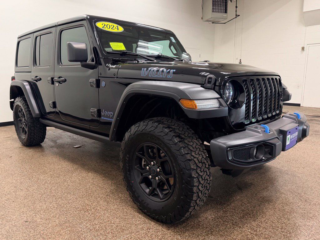 Used 2024 Jeep Wrangler Unlimited AWD/4WD image 8
