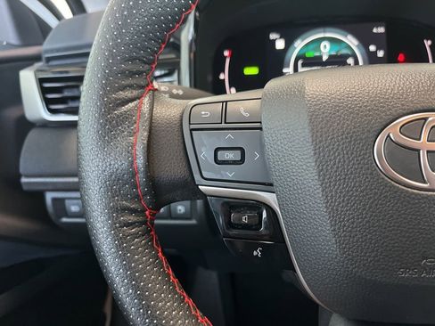 Used 2025 Toyota Camry LE FWD image 6
