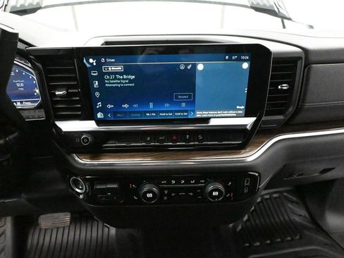 Used 2024 Chevrolet Silverado 3500 LT image 33