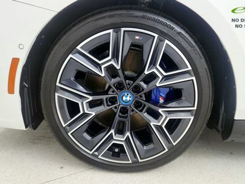 Used 2024 BMW i5 eDrive40i w/ Executive Package RWD image 69