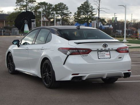 Used 2021 Toyota Camry XSE w/ Navigation Package image 17