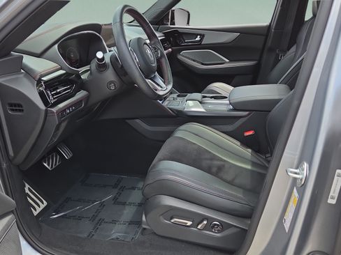 Used 2023 Acura MDX A-Spec AWD/4WD image 9