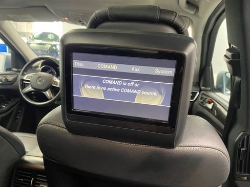 Used 2015 Mercedes-Benz GL 550 4MATIC image 41