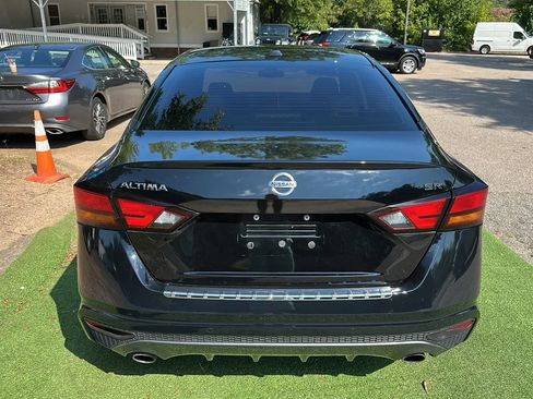 Used 2021 Nissan Altima 2.5 SR w/ SR Premium Package FWD image 5
