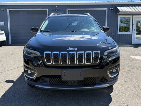 Used 2019 Jeep Cherokee Limited w/ Luxury Group AWD/4WD image 4