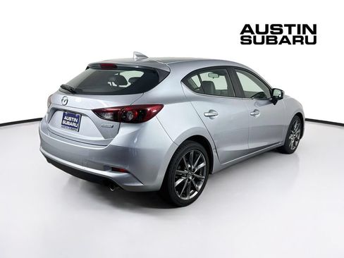 Used 2018 MAZDA MAZDA3 Grand Touring FWD image 7