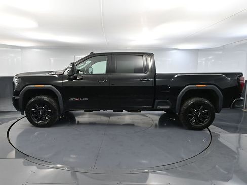 Used 2025 GMC Sierra 3500 AT4 AWD/4WD image 11