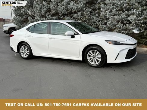 Used 2026 Toyota Camry LE image 11