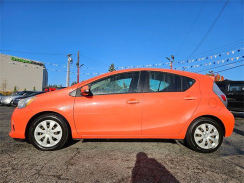 Used 2014 Toyota Prius C Four image 6