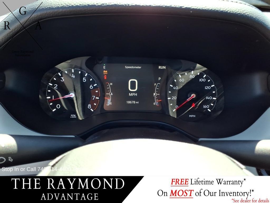 Used 2026 Jeep Compass Limited AWD/4WD image 19