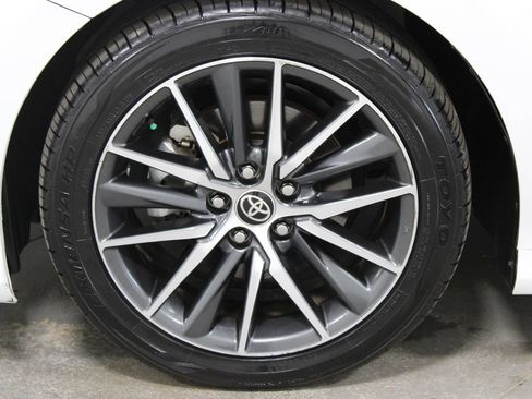 Used 2023 Toyota Camry XLE FWD image 17