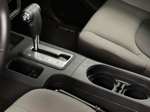 Used 2014 Nissan Xterra S image 30